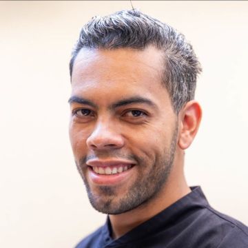 Soares - Leiria - Suspensão de Quadros e Instalação de Arte