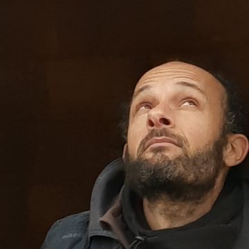 Frédéric Costa - Fafe - Furniture Repair