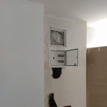 Dima Serviços Elétricos - Vila Nova de Famalicão - Instalação de Ventoinha