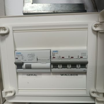 Dima Serviços Elétricos - Vila Nova de Famalicão - Instalação de Lâmpada