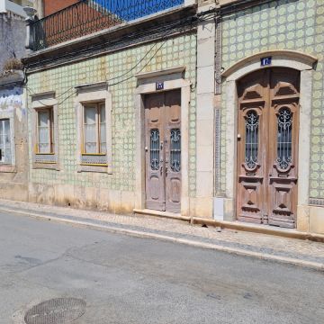 António  Martins - Faro - Interior Wall Addition