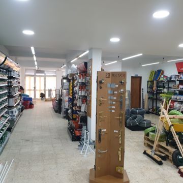 Perfil Urbano - Caldas da Rainha - Montagem de Mesa de Bilhar