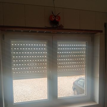 Abel Pinto - Moita - Fensterläden reparieren