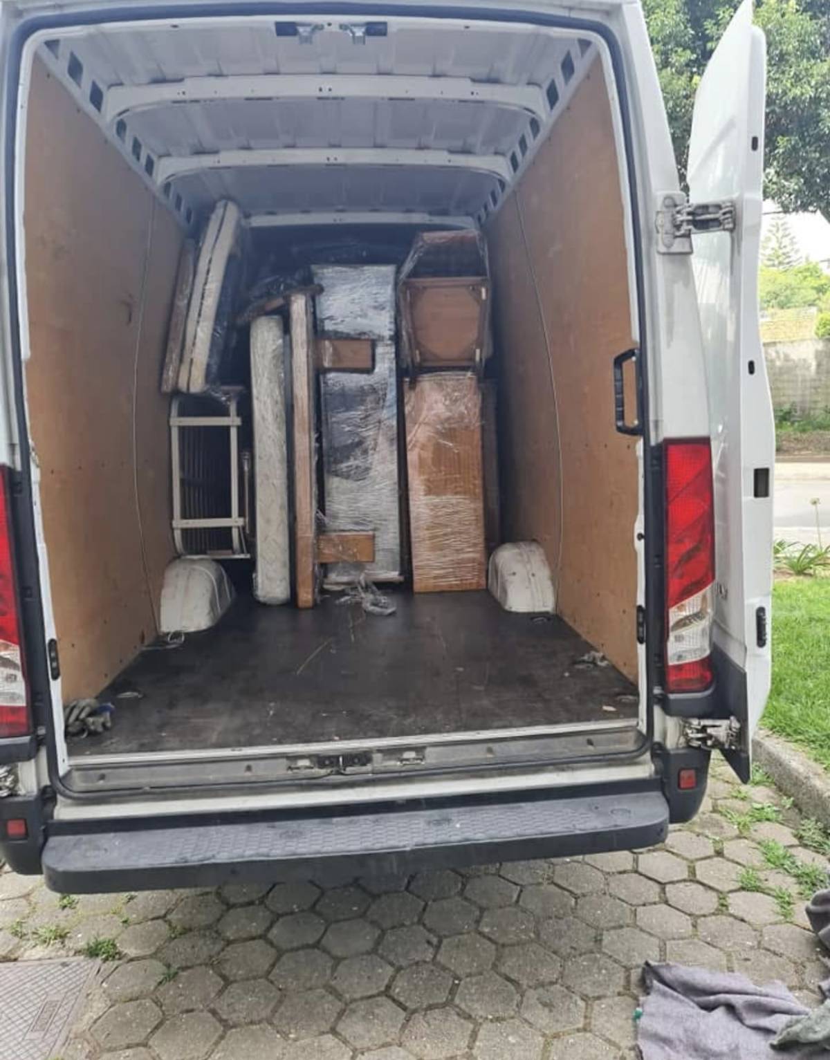 MudAgora - Cascais - Mudança de Móveis e de Estruturas Pesadas