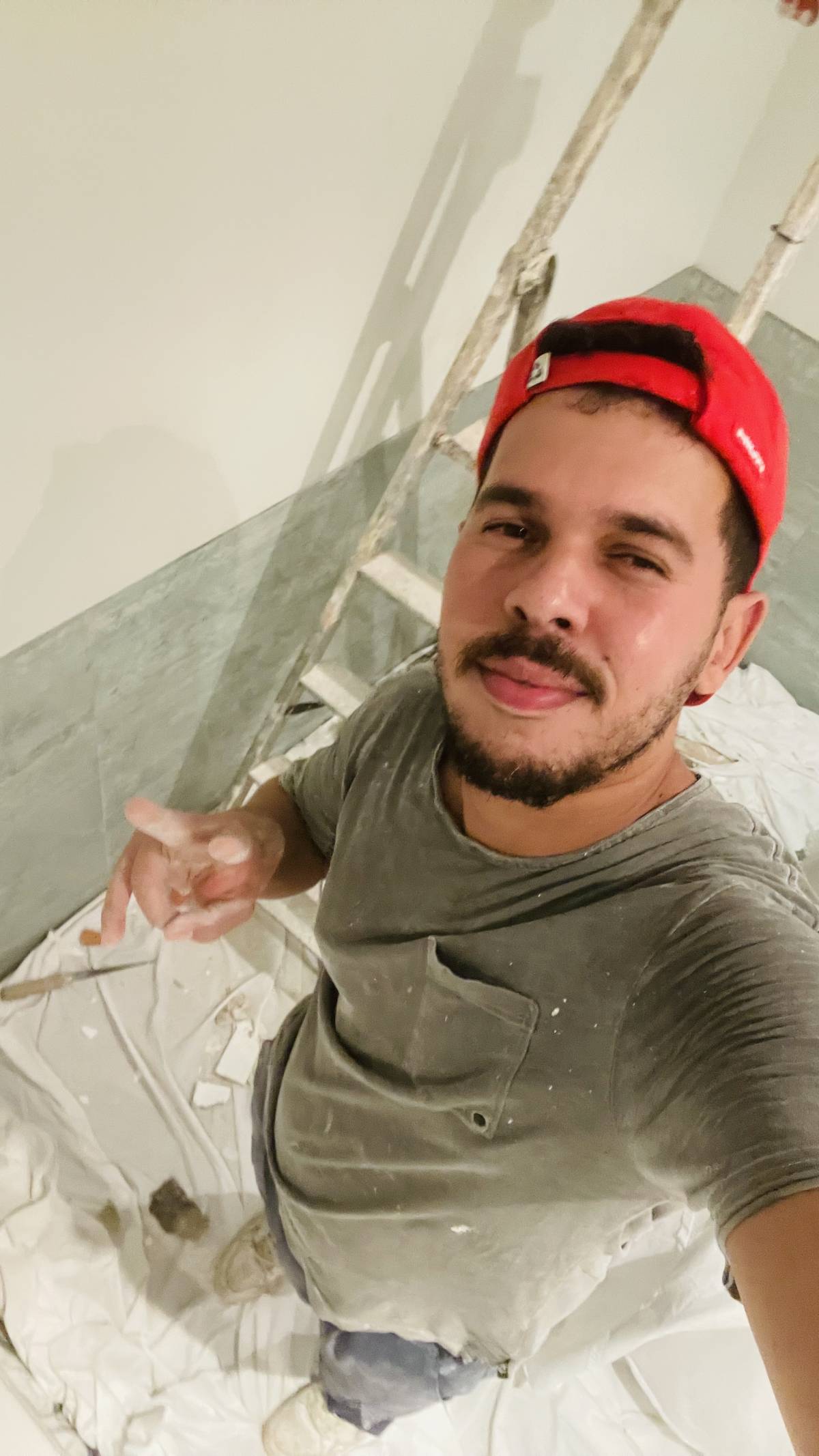 Barrador/ Pintor - Loulé - Instalação, Reparação ou Remoção de Revestimento de Parede