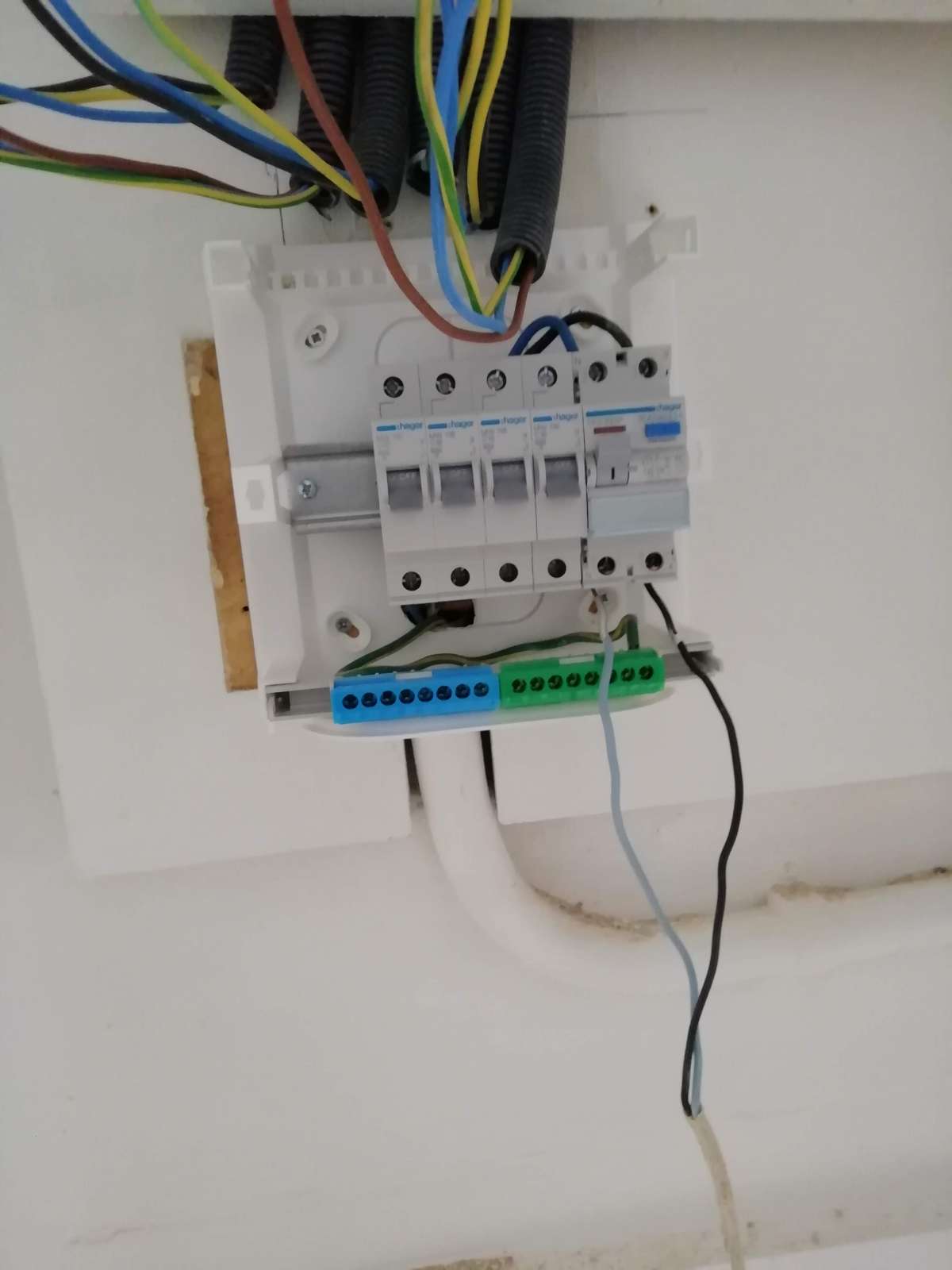 Azul oficial eletricidade - Sintra - Instalação e Reparação de Intercomunicadores