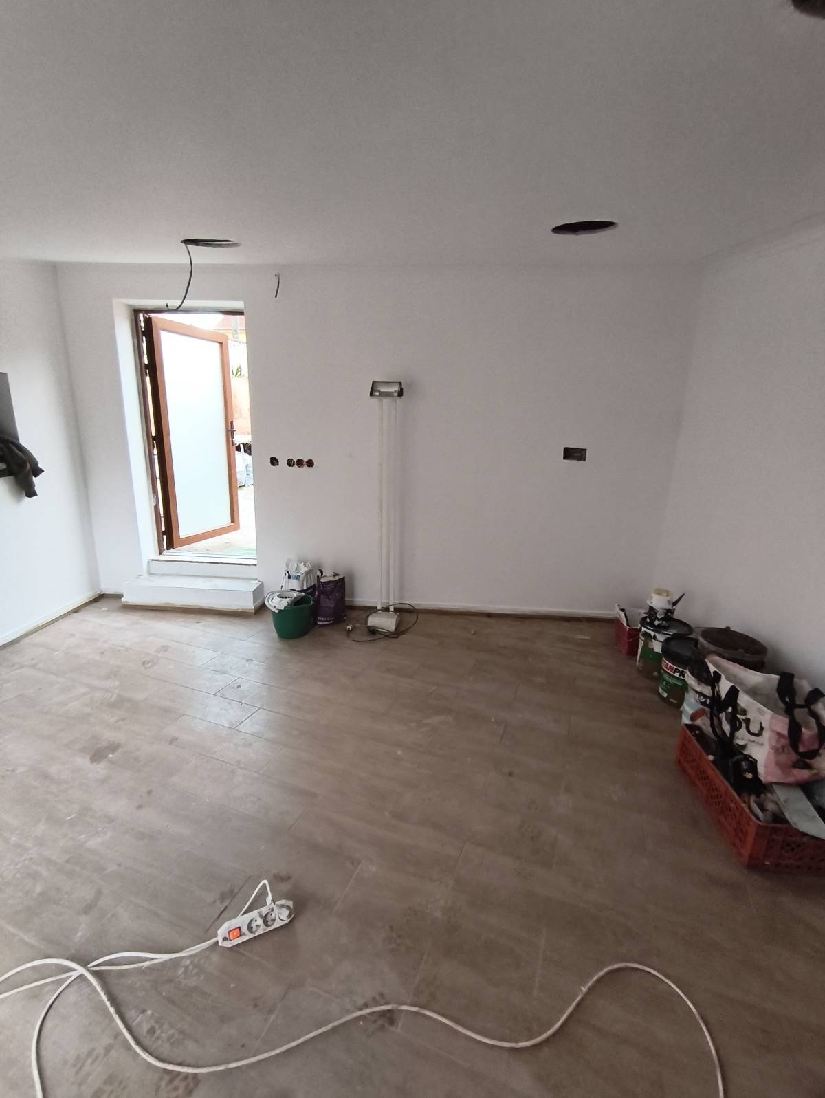 João P. - Peniche - Stone or Tile Flooring Installation