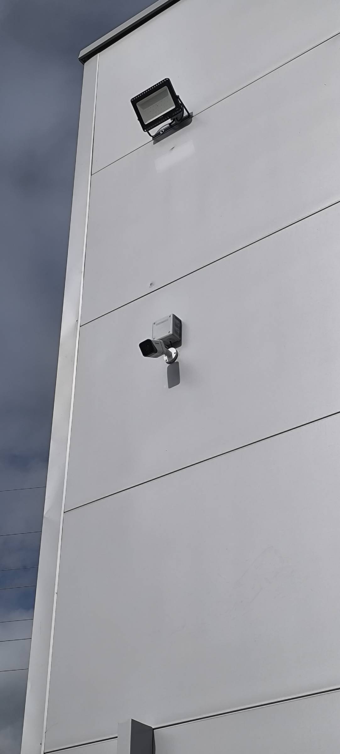 Tecnofrequencia - Sintra - Ventilator montieren