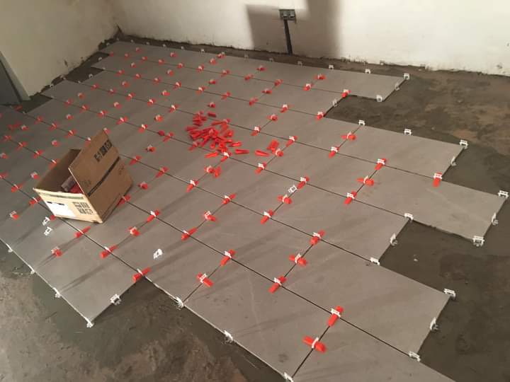 Mayko Dourado - Torres Vedras - Drop Ceiling