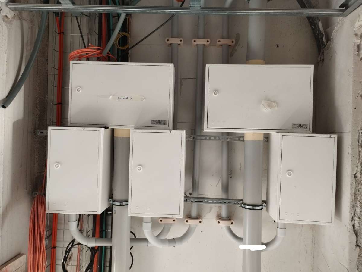 Leandro Abreu p - Amadora - Switch and Outlet Repair