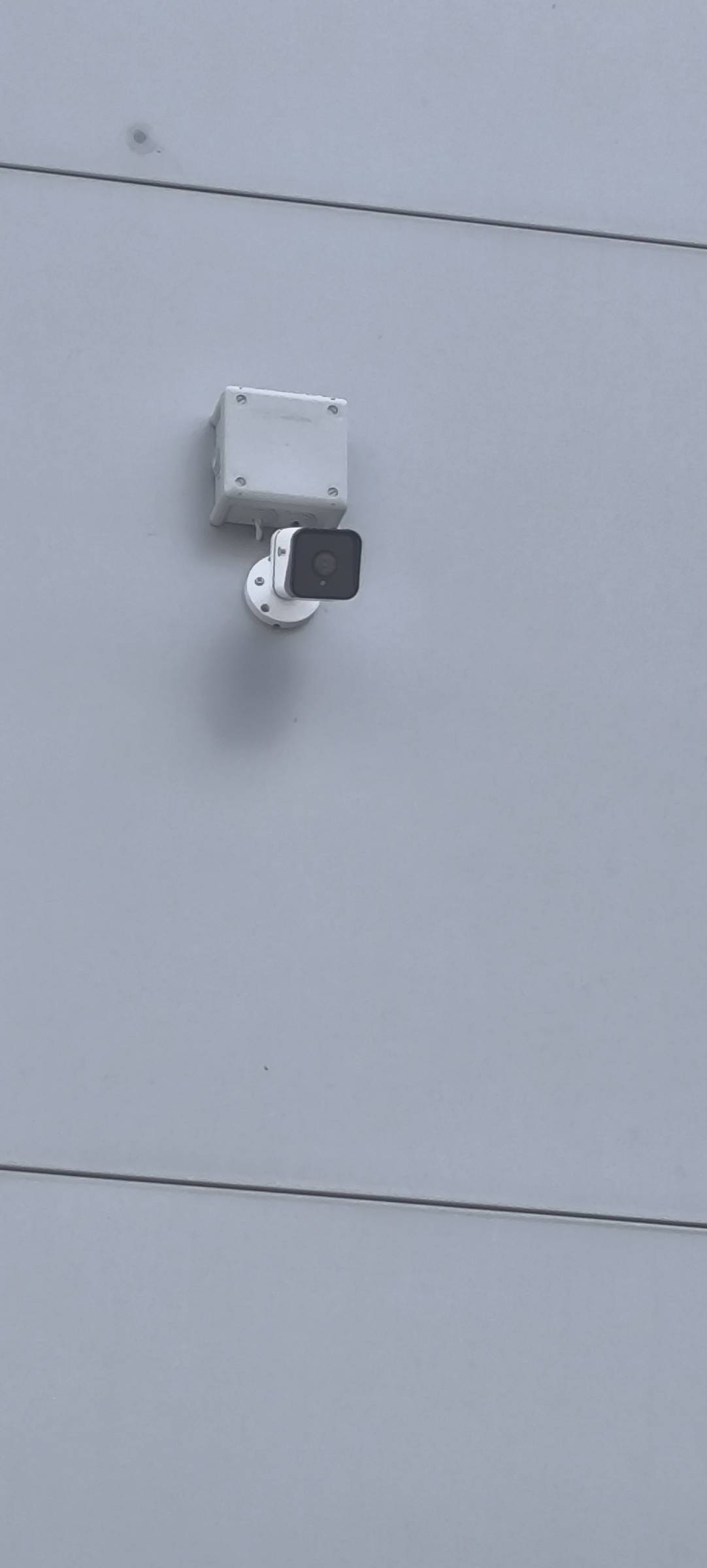 Tecnofrequencia - Sintra - Installation des Sicherungs- oder Verteilerkastens