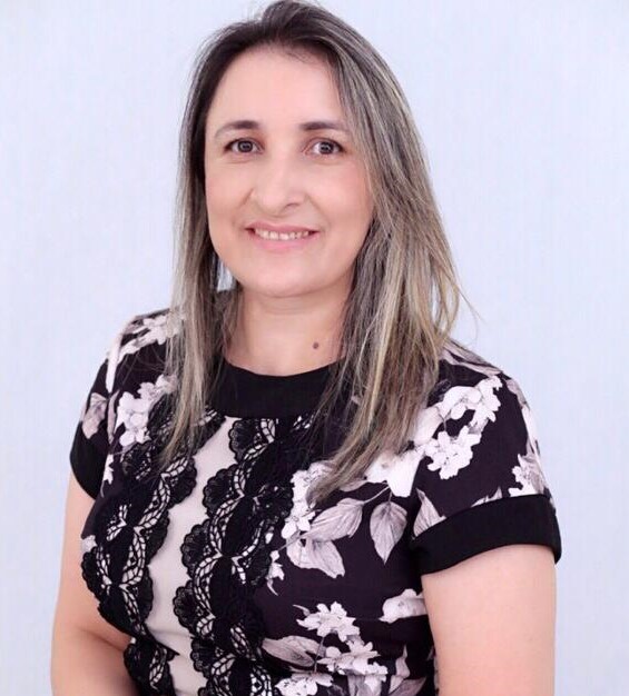Angela - Portimão - Window Blinds Cleaning