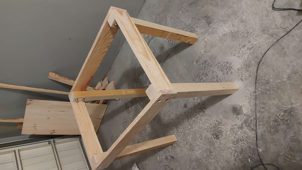 Pedro Vaz - Penafiel - Lamp Installation