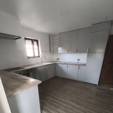 João P. - Peniche - Interior Wall Addition
