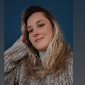 Karine - Porto - Babysitter