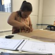 Dyeli Fernandes - Almada - Formação em Moda e Design de Roupa