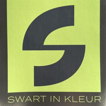 Swart in Kleur - Bom Pintura - Tavira - Accrochage de tableaux et installation d’œuvres d’art