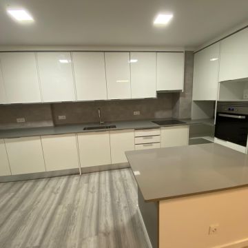 S&W CONSTRUÇOES E REMODELAÇOES - Almada - Kitchen Remodel