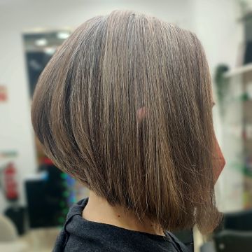 Mari Santos - Cascais - Hairdressers and Makeup Artists