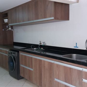 Feito por Ela - Vila Franca de Xira - Schrank umbauen