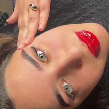 Ádhi Ferreira @adhibeauty - Ílhavo - Clases de maquillaje artístico