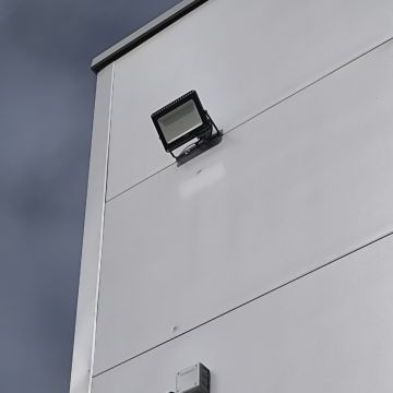 Tecnofrequencia - Sintra - Ventilator montieren