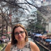 Mara Domingues - Cascais - Translation