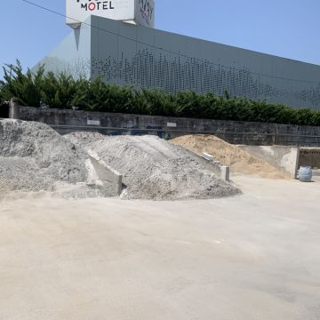 Inti Pereira - Porto - Enlèvement d'arbustes