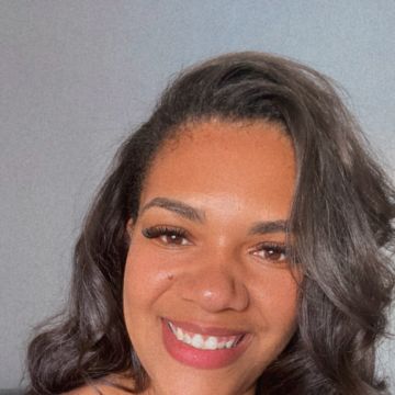 Claudia Pires - Loures - Limpeza de Espaço Comercial
