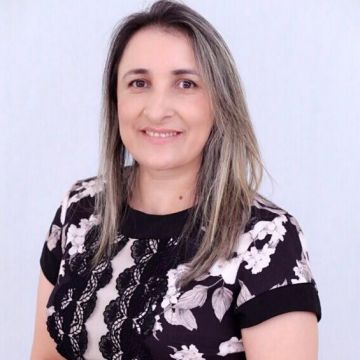 Angela - Portimão - Window Blinds Cleaning