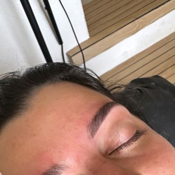 Brenda Siqueira - Torres Vedras - Servicios de belleza