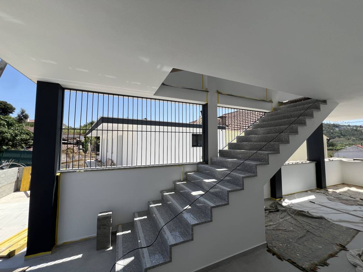 Erus - Leiria - Garage Door Installation or Replacement
