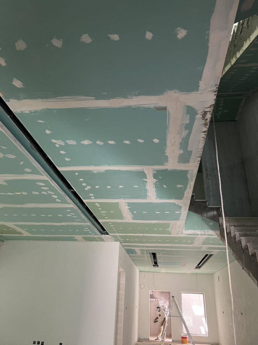 Urbanancestry Construction Renovation - Ponta Delgada - Instalação de Cerca para Cães