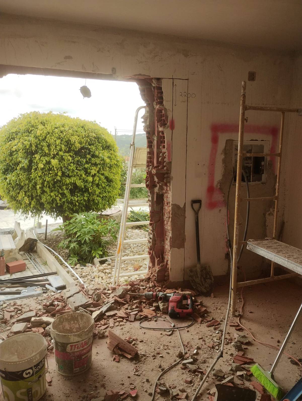 Francisco rodrigues - Torres Vedras - Concrete Flooring Installation
