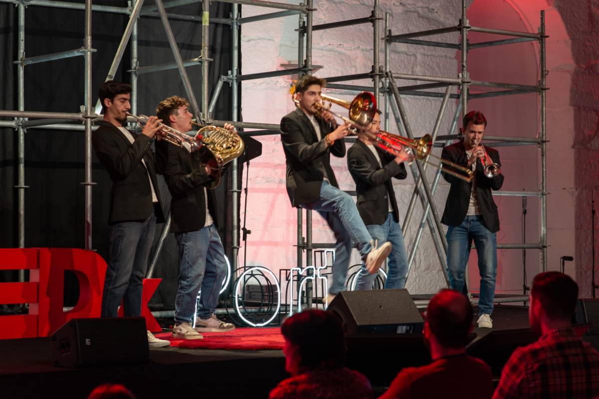 Zimbre Brass - Vila Nova de Famalicão - Entretenimento com Banda Musical