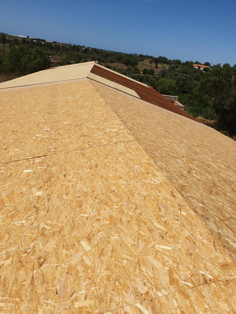 Pedro Carvalho - Sintra - Insulation