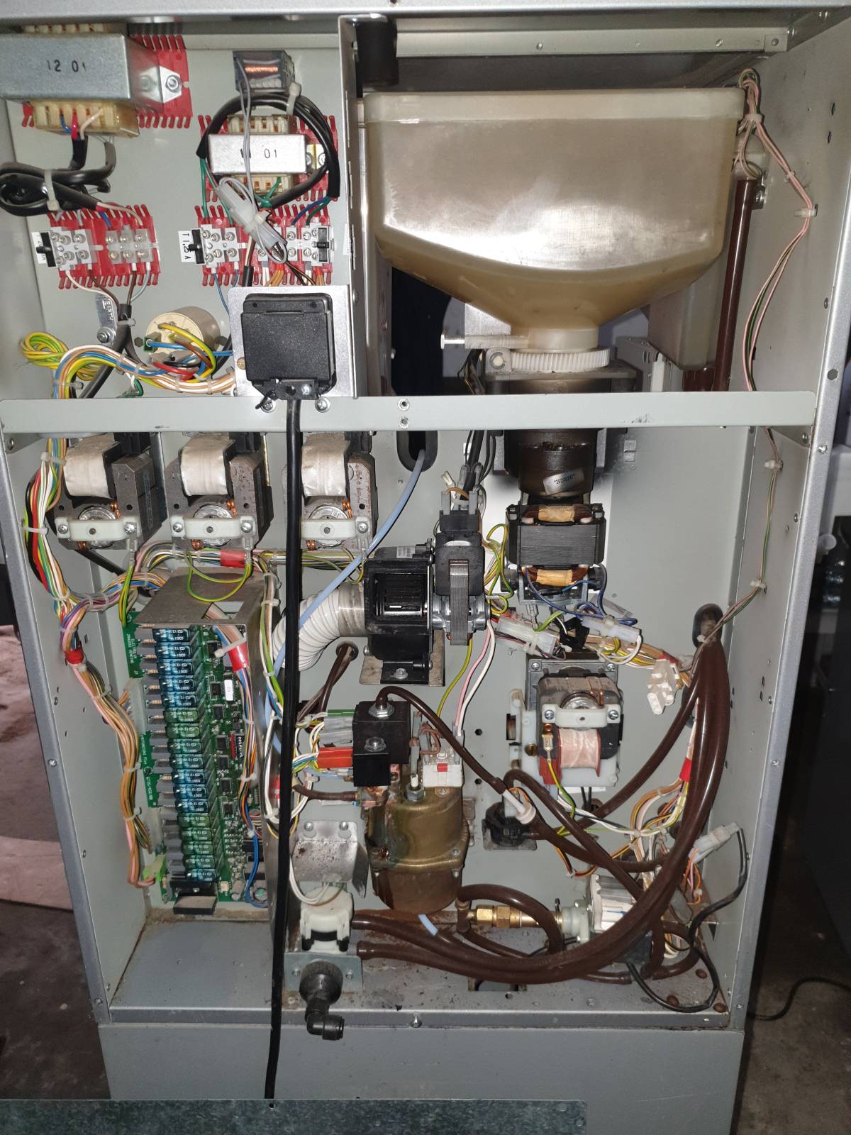 Pedro Gonçalves - Penafiel - Vending Machine Repair