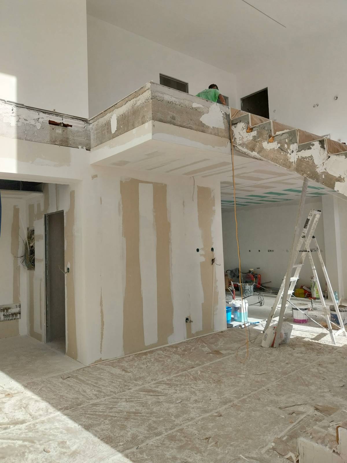 Gesso plac algarve - Portimão - Adición de pared interior