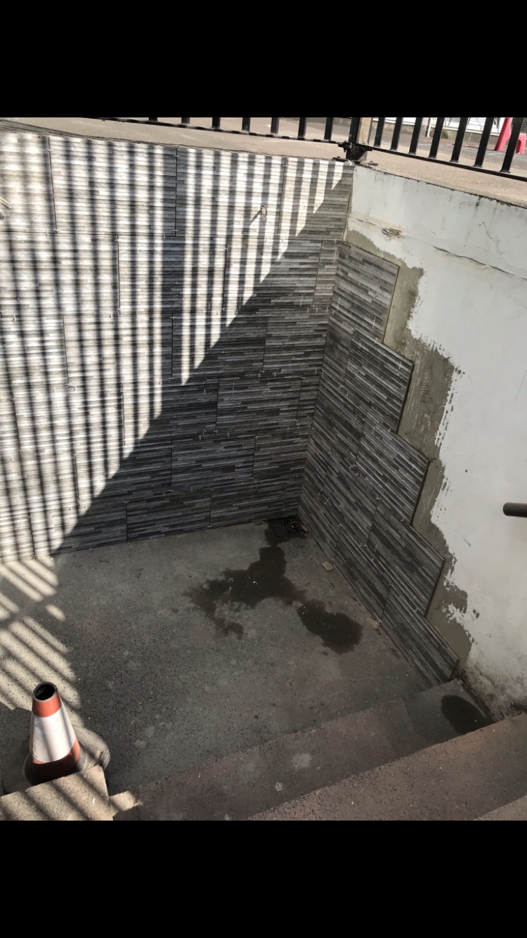 AJSP REFURBISHMENT AND TILE - Sintra - Instalación de pladur y cortinajes