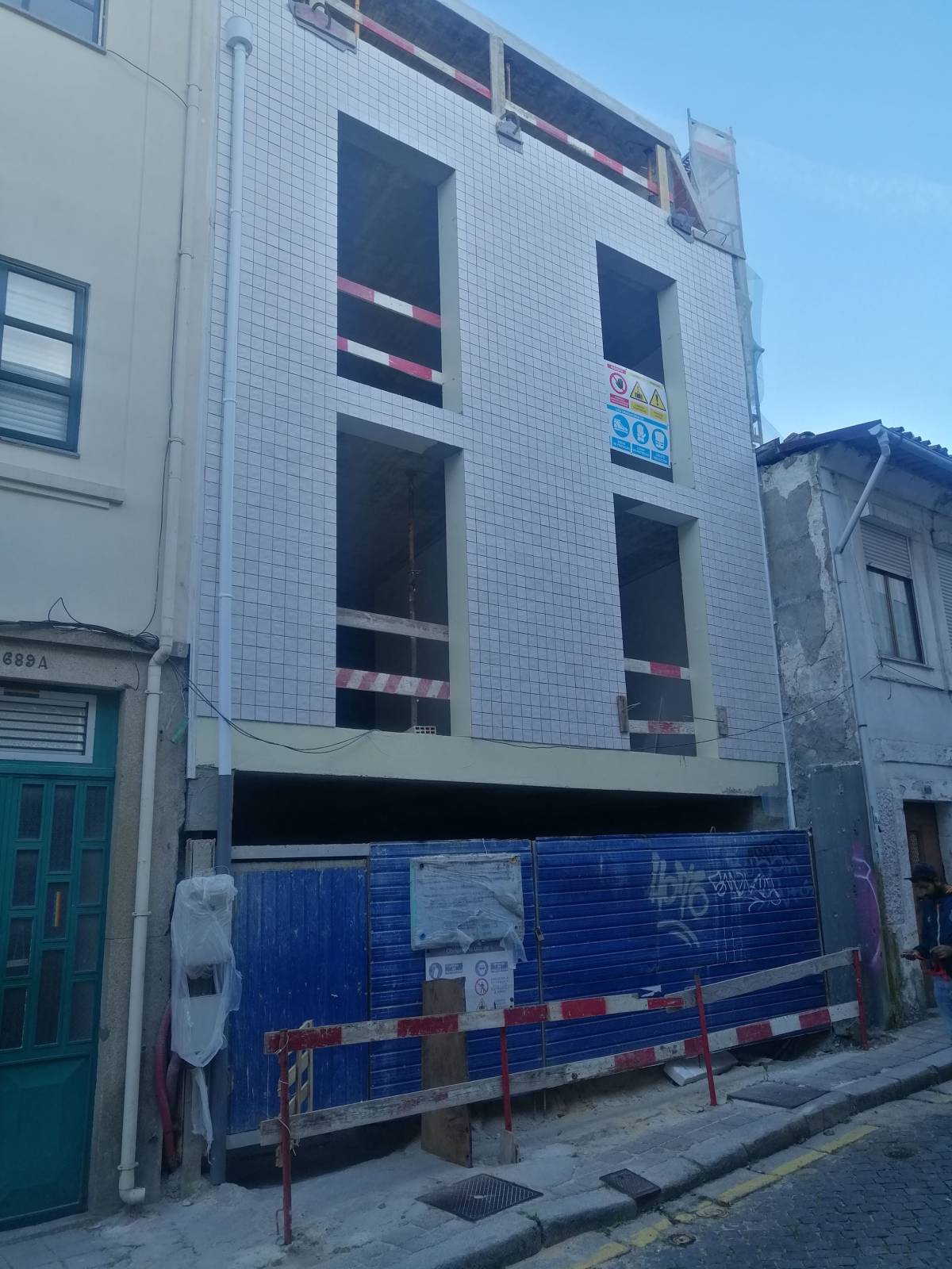 ILHEÚ CELESTIAL LDA - Vila Nova de Gaia - Remodelação de Quarto