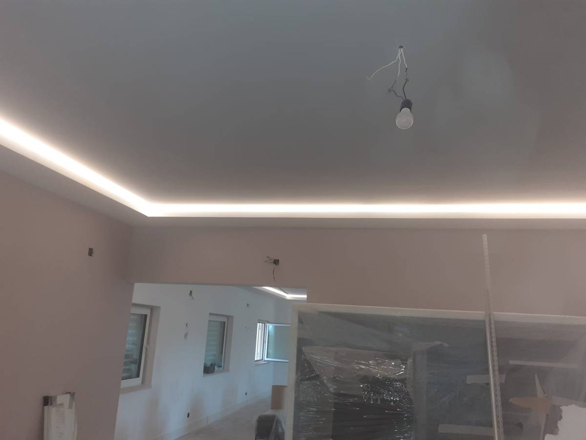 Alexandre - Sintra - Lamp Installation