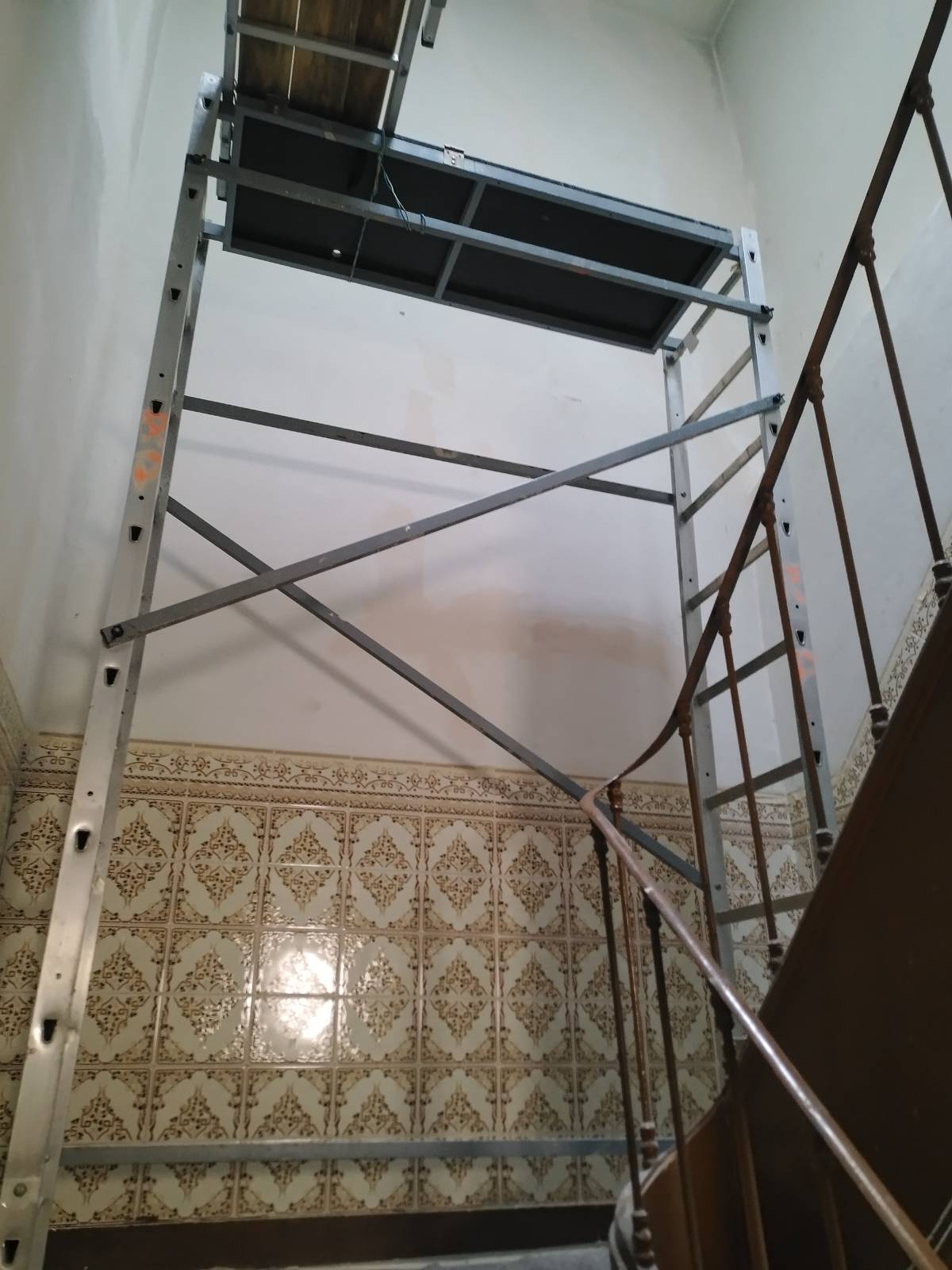 Renato Rodrigues - Lisboa - Upholstery and Furniture Cleaning