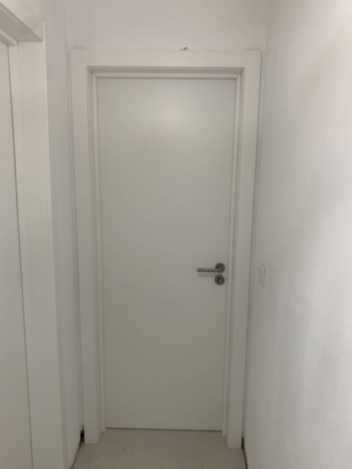 Ivo Ibraim - Portimão - Montagem de Suporte para TV