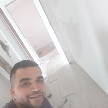 Gleydson Carlos Costa - Porto - Stone or Tile Flooring Installation