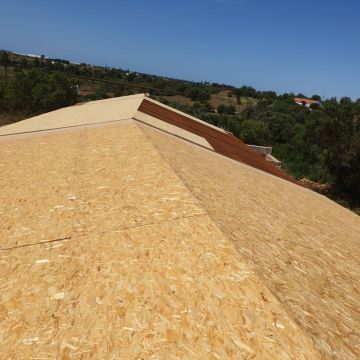 Pedro Carvalho - Sintra - Insulation