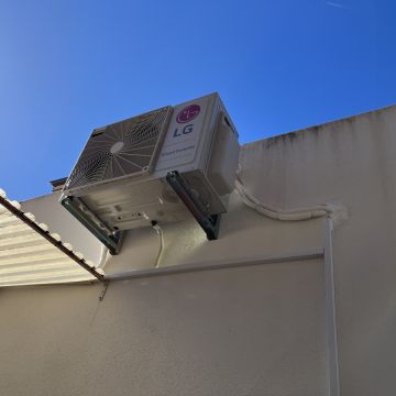 Rc. Climaeletrica - Maia - Installation ou remplacement d’un extracteur d’air de salle de bains