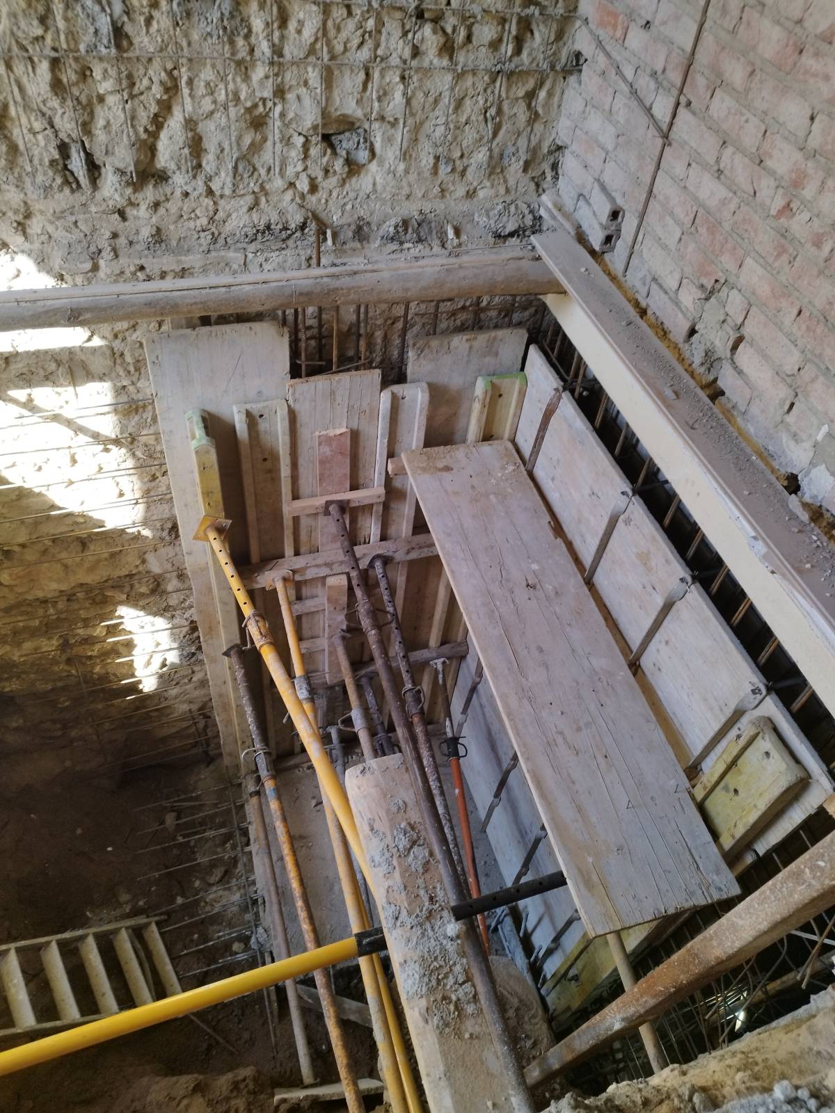 Zanelato Construções e Remodelações unipessoal Lda - Loures - Serralharia e Portões
