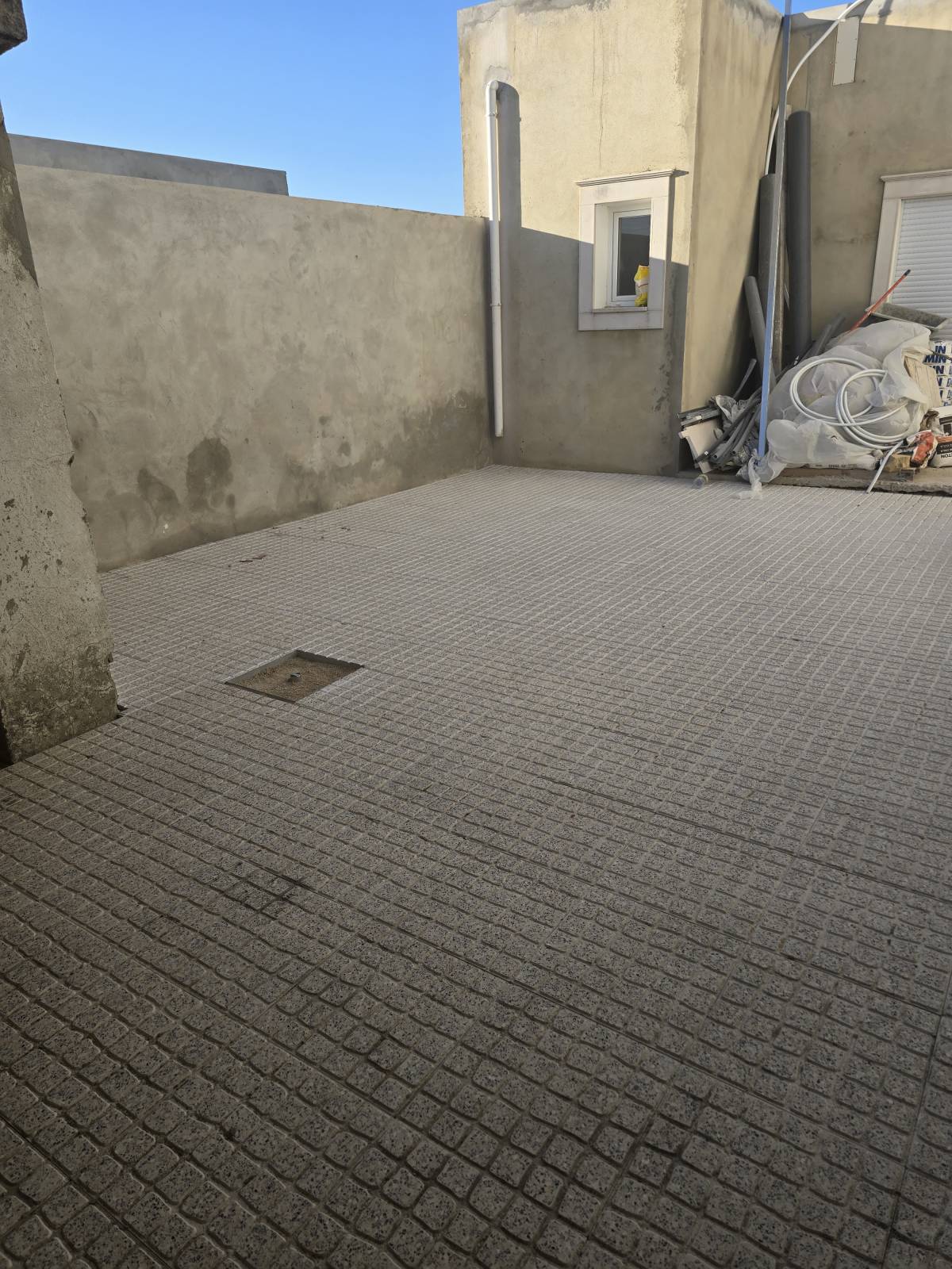 Andrade construções Unipessoal LDA - Palmela - Baldosas