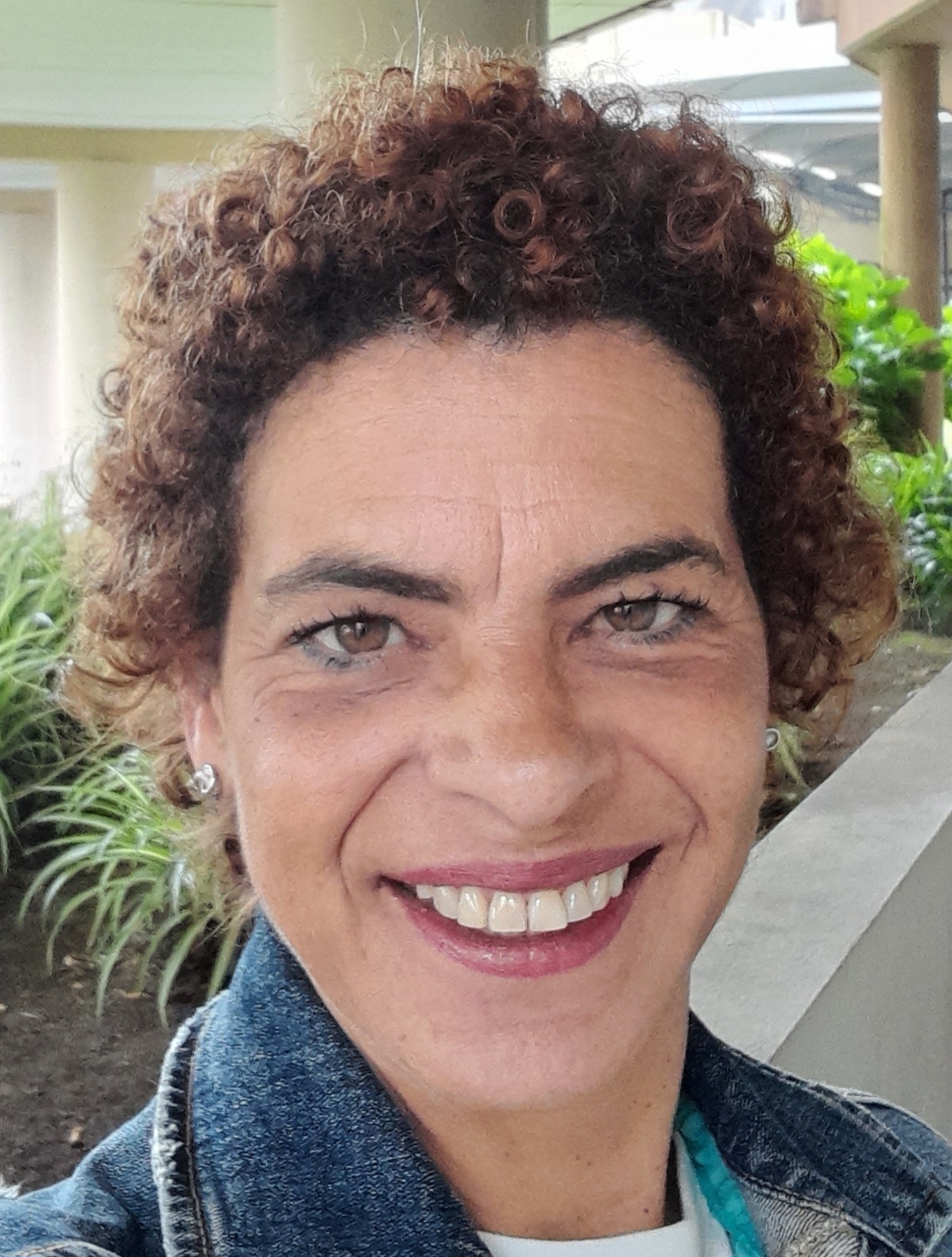 Técnica Auxiliar de saúde - Paredes - Reiki Healing