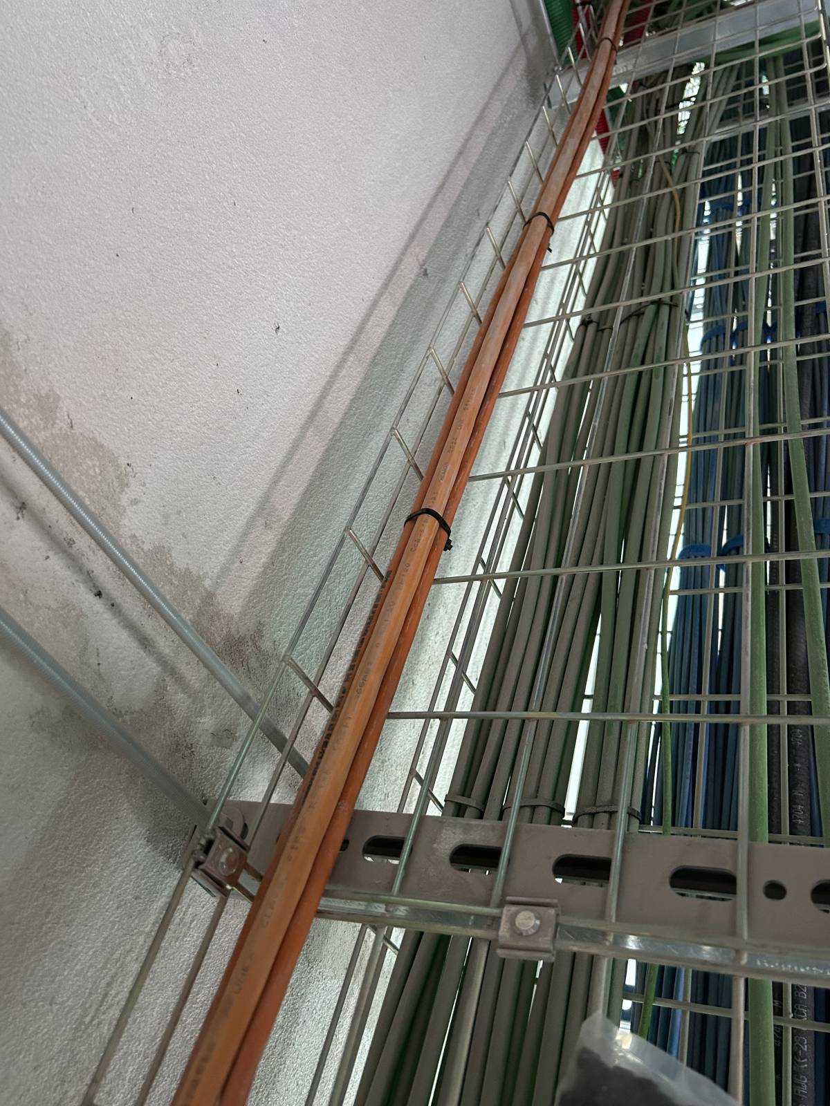 Lucas - Loures - Instalación de cajas de fusibles